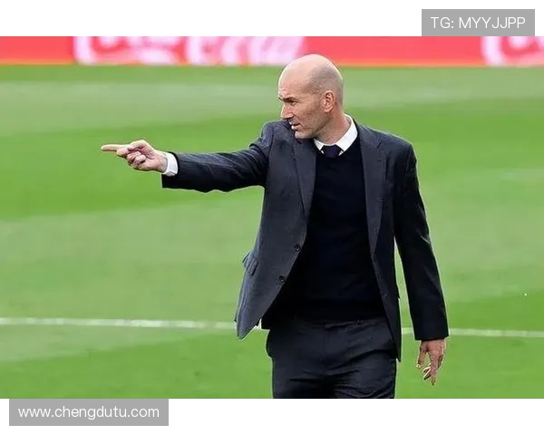 齐达内拒绝费内巴切执教邀约 目标接班德尚执教法国国家队 - 副本