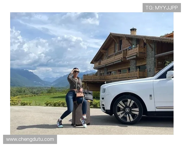 乔治娜晒30万欧爱马仕手提包 旺达也拥有同款奢华包包引关注 乔治娜晒30万欧爱马仕手提包 旺达也拥有同款奢华包包引关注